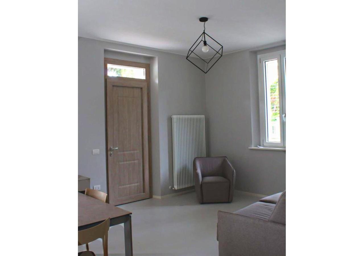 Delizioso Appartamento In Villa Al Mare Pesaro Exterior photo